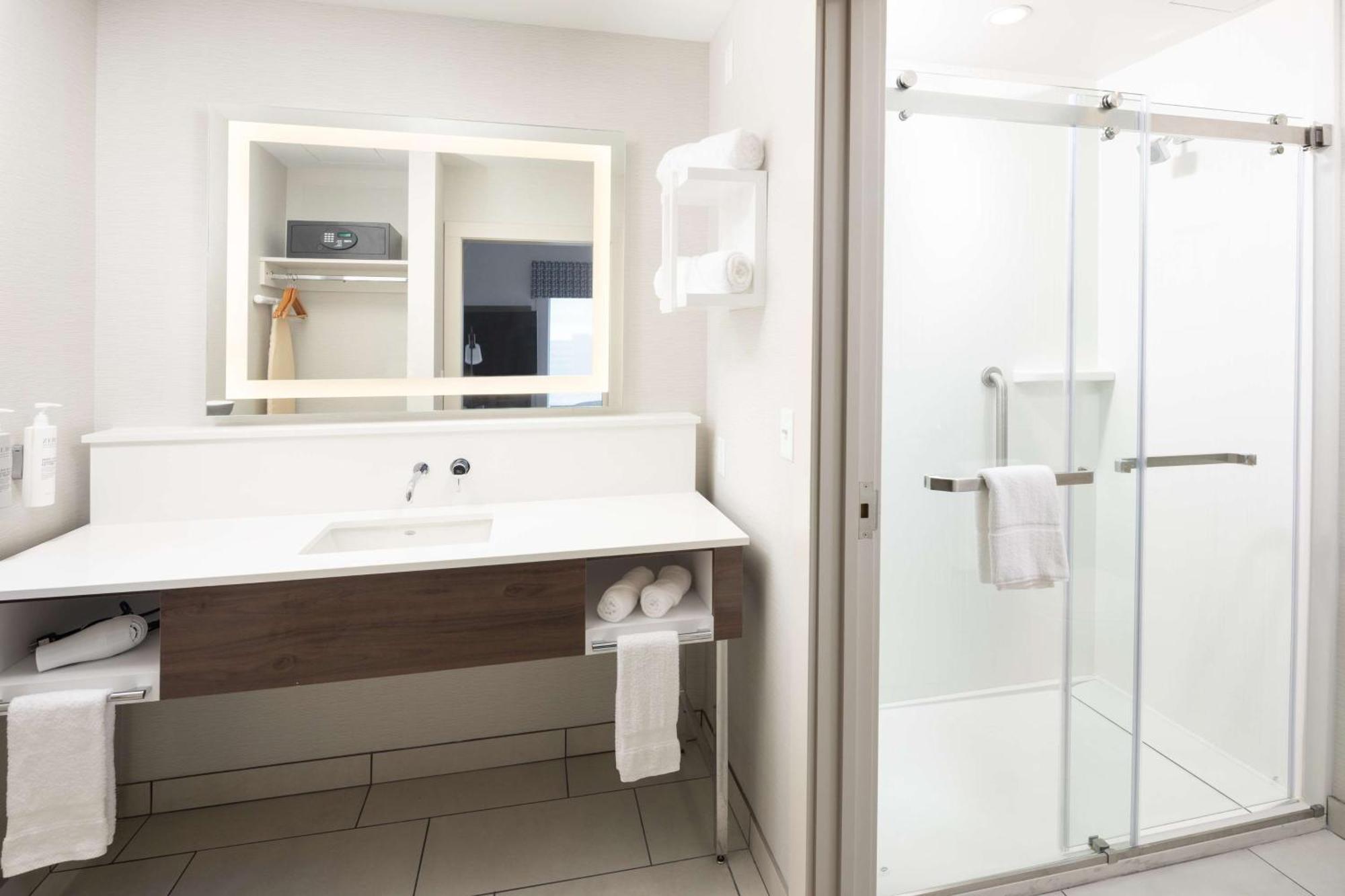 Hampton Inn & Suites Rochester Downtown ภายนอก รูปภาพ