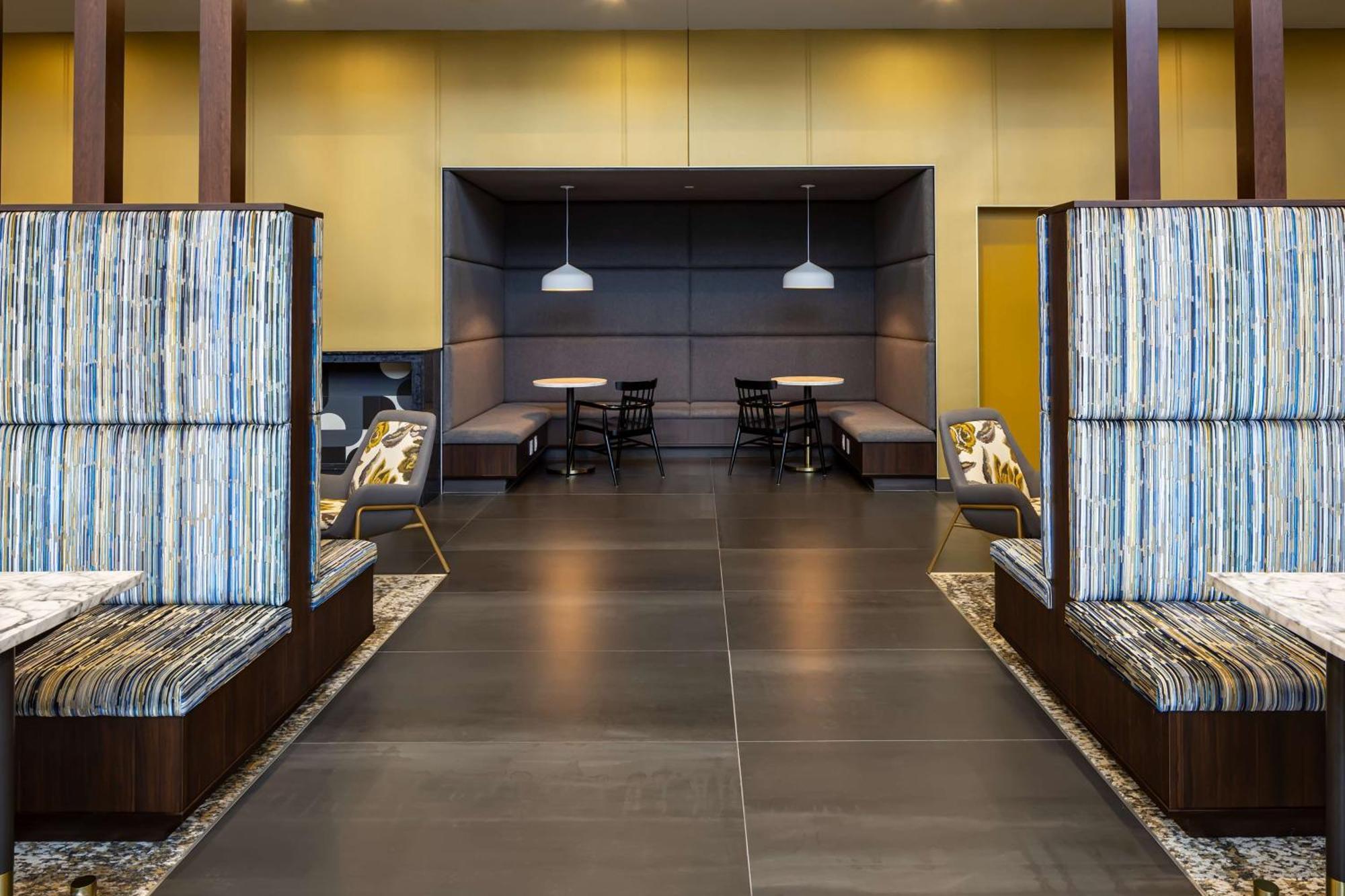 Hampton Inn & Suites Rochester Downtown ภายนอก รูปภาพ